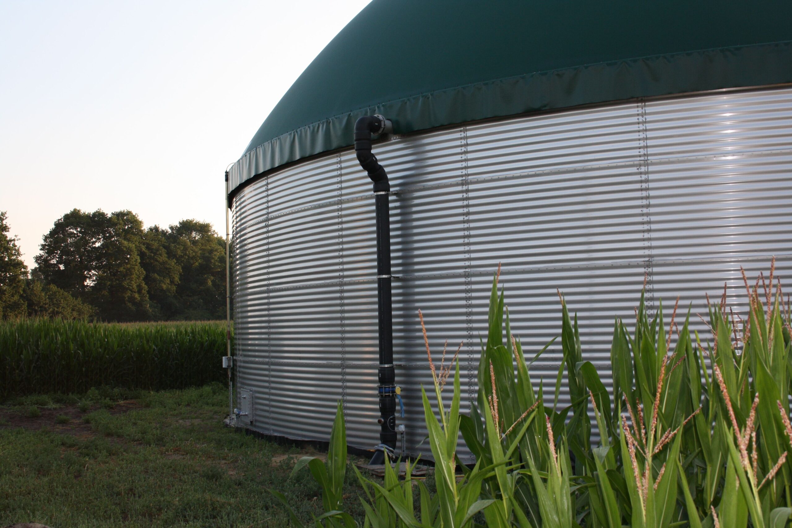 Doppelmembrandach auf einem V4A Behälter