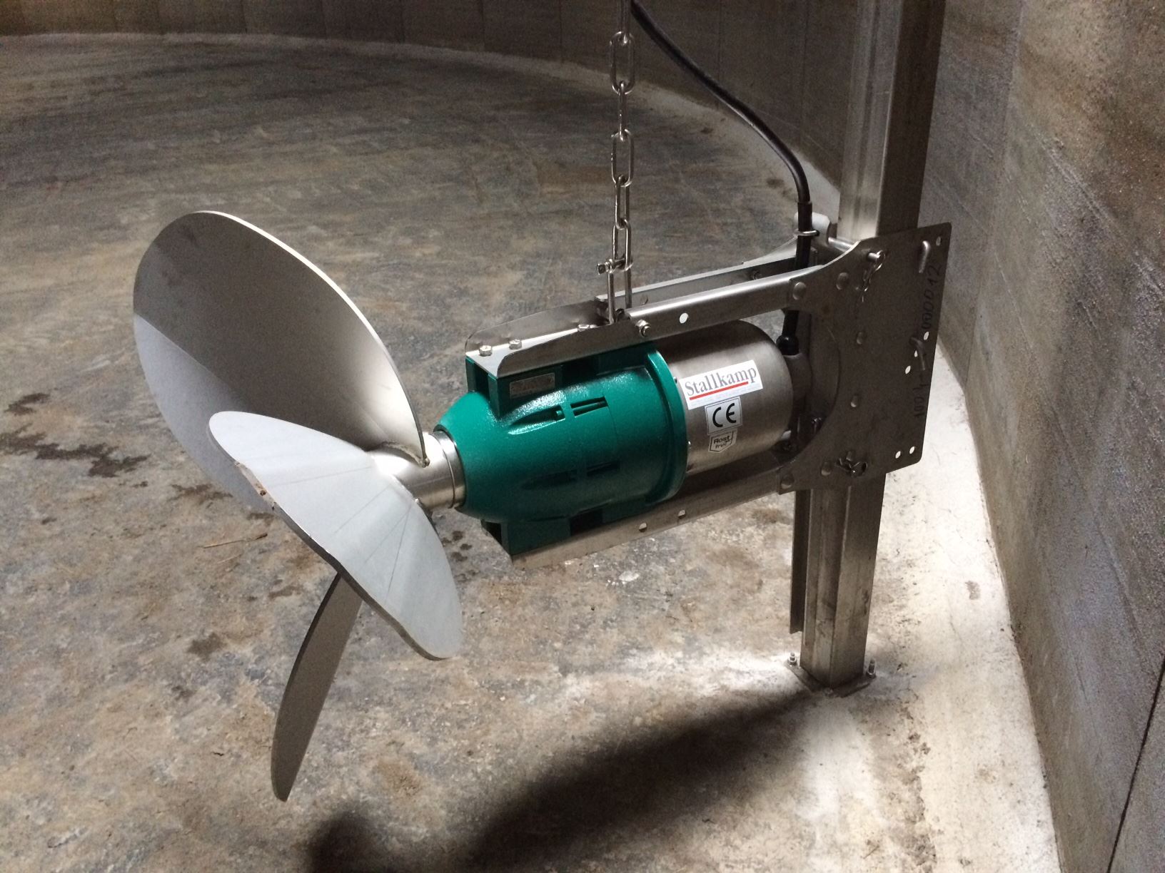 Moderne Gülletechnik: Güllepumpe und Güllerührwerk