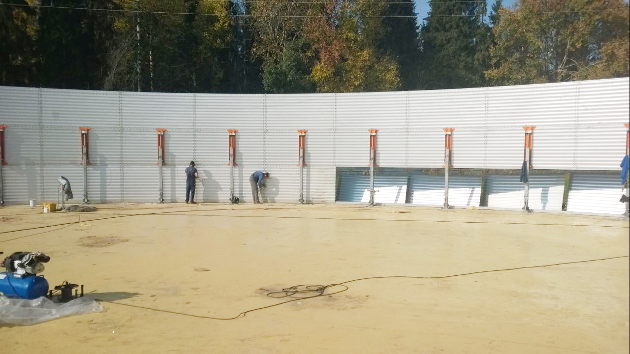 Das baugleiche Güllesilo auf einem Milchviehbetrieb mit 8.000 Kühen ebenfalls in der Nähe von Kirov